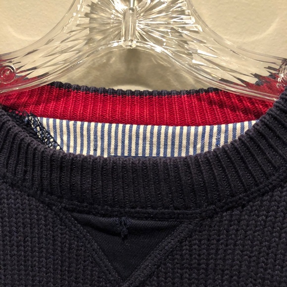 VINTAGE Tommy Hilfiger crest sweater - Picture 3 of 6